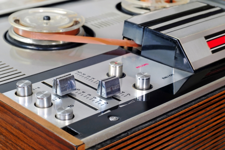 ¿Cómo se pronuncia la palabra tecnología en español?